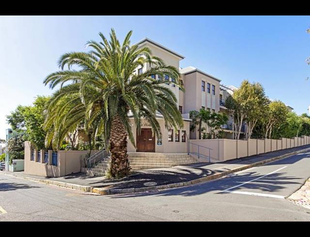 2 BEDROOM PROPERTY TO RENT IN SEA POINT